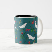Festive Beluga Whale Illustration Kerstmis Tweekleurige Koffiemok (Voorkant rechts)