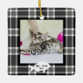 Festive Black and White Play Cat Name Keramisch Ornament (Voorkant)