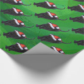 Festive Black Cat Pattern on Green Cadeaupapier (Hoek)