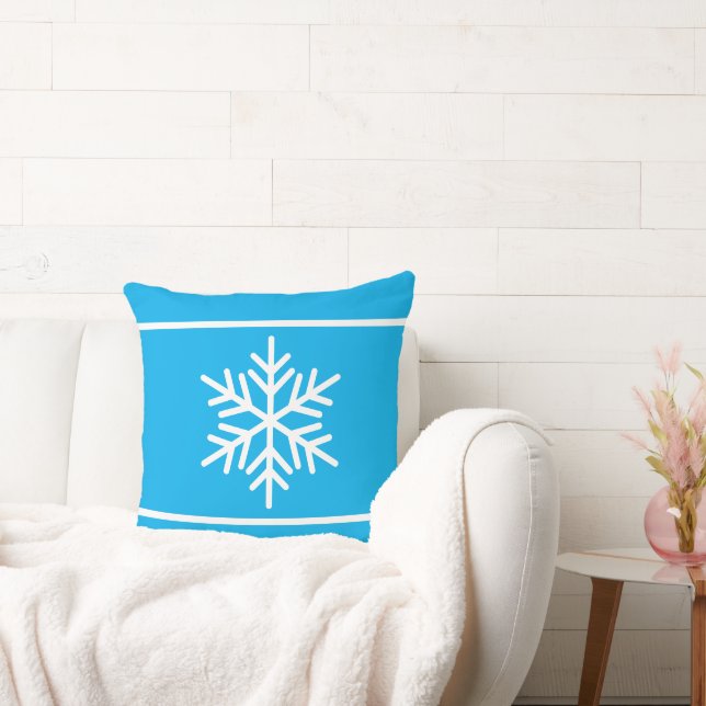 Festive Bright Azure Blue White Stripes Snowflakes Kussen (Bank)