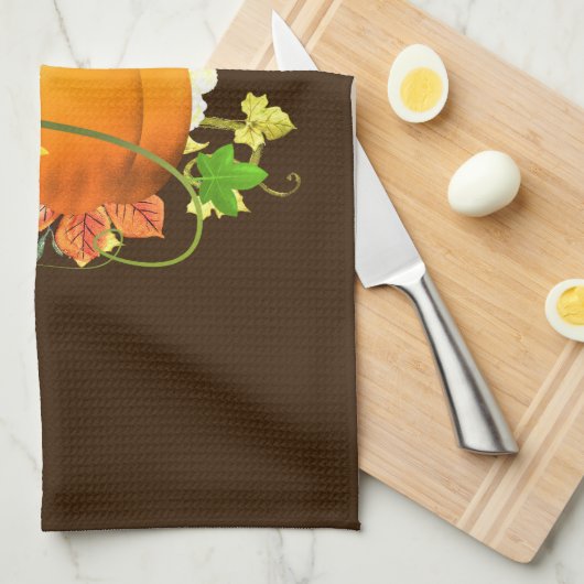 Festive Fall Leaves with Pumpkin Seasonal Decor Theedoek (Quarter Fold)