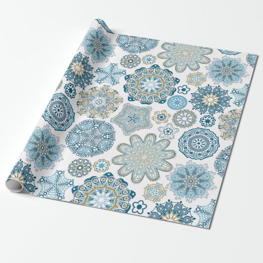 Festive Floral Mandala Snow Flakes Pattern Cadeaupapier (Uitgerold)