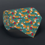 Festive Foxes Pattered Kerstmis Stropdas<br><div class="desc">Spread vakantiekeraar met deze schattige stropdas die illustraties bevat van aangenaam feestelijke vossen met kerstgereden kerstgereden kerstgereden en met ornamenten en kerstgerechten. De illustraties worden geplaatst tegen een donkere blauwgroen achtergrond en voorzien van holle bladeren en bessen,  ornamenten van bomen en witte sneeuwvlokken stippen.</div>