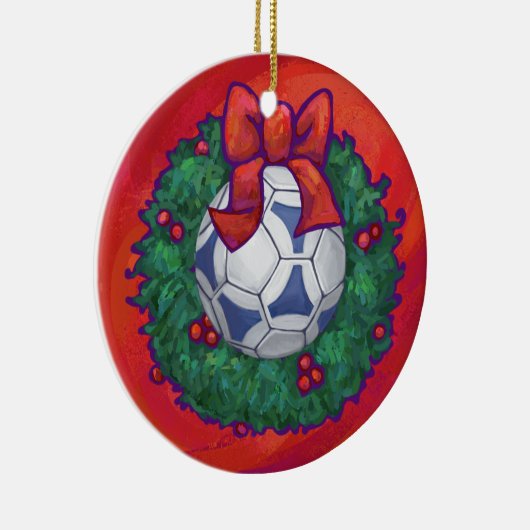 Festive Futbal in Wreath op Red Keramisch Ornament (Rechts)