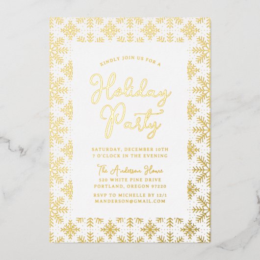 Festive Gold Snowflakes Holiday Party Folie Uitnodiging (Voorkant)