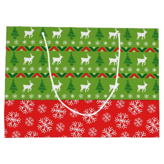 Festive Green and Red Reindeer and Snowflakes Groot Cadeauzakje (Achterkant)