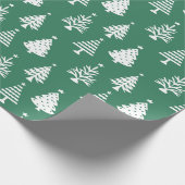 Festive Green and White Christmas Tree Pattern Cadeaupapier (Hoek)