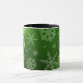 Festive Green Folie Snowflakes Monogram Naam Mok (Midden)