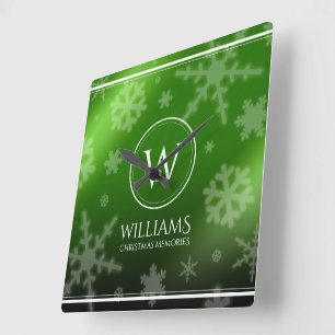 Festive Green Folie Snowflakes Monogram Naam Vierkante Klok