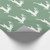 Festive Green White Deer Pattern Kerstmis Cadeaupapier (Hoek)