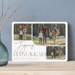 Festive Greeting | Joyous Hanukkah 3 Foto Feestdagenkaart<br><div class="desc">Ons feestelijke en elegante Hanukkah-kaartontwerp is de perfecte manier om drie van je favoriete familiefoto's te shows. Het horizontale of landschapsgeoriënteerde ontwerp kenmerkt "Joyous Hanukkah"in neutrale aardtoon terracotta typografie en hand lettered manuscript,  met uw familienaam onder op een witte achtergrond.</div>