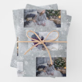 Festive Grey Photo Snowflake-kerstscript Inpakpapier Vel (In situ)