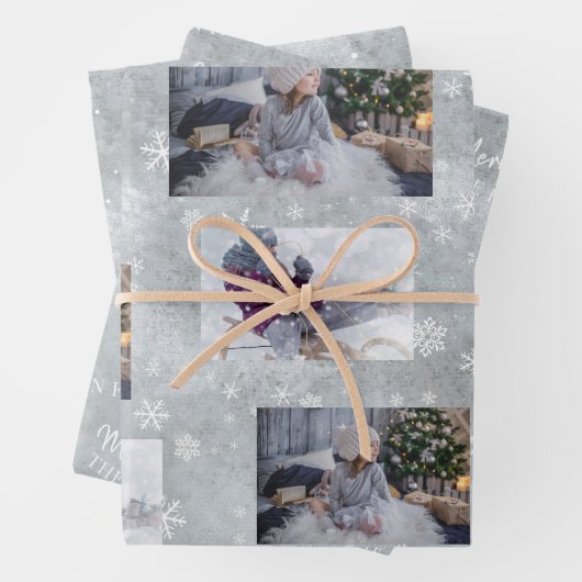 Festive Grey Photo Snowflake-kerstscript Inpakpapier Vel (In situ)