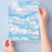 Festive Happy Sunny Clouds Achtergrond Flyer (Hand)