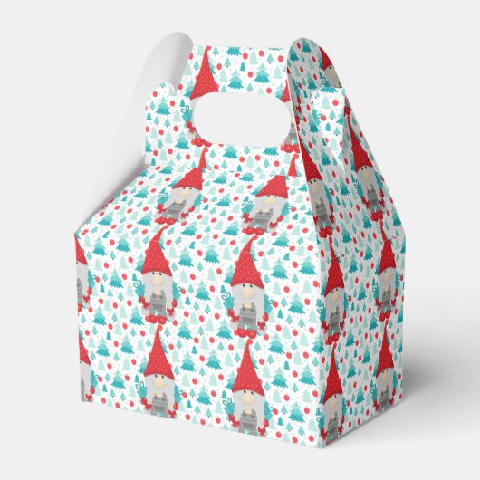 Festive Holiday Gnome with Gifts Bedankdoosjes (Voorkant Zijde)