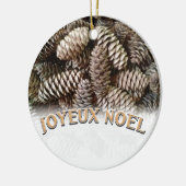Festive Holiday Joyeux Noel Pine Cone Keramisch Ornament (Links)