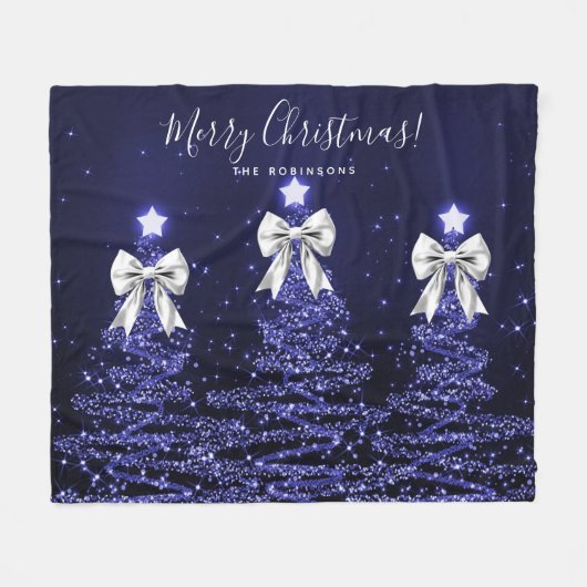 Festive Holiday Navy Christmas Trees Silver Bows Fleece Deken (Voorkant (Horizontaal))