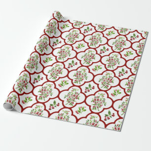 Festive Holly and Red Quatrefoil Patroon Cadeaupapier