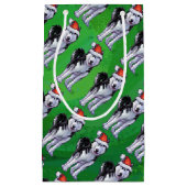 Festive Husky in Santa Hat op Green Klein Cadeauzakje (Voorkant)