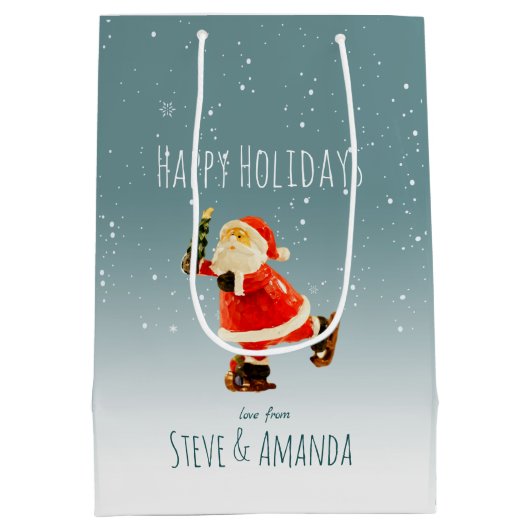 Festive Ice Skating Santa - Gepersonaliseerd Medium Cadeauzakje (Achterkant)
