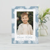 Festive Icy Blue en White Snowflakes Foto Feestdagenkaart (Staand voorkant)