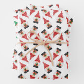 festive kerstgnomen betegeld patroon inpakpapier vel (In situ)