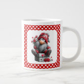 Festive Love Messenger Gnome "Heart and Presents" Grote Koffiekop (Rechts)