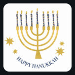 Festive Menorah Candles Happy Hanukkah Vierkante Sticker<br><div class="desc">Faux goudfolie-menorah-kaarsen voor je Hanukkah-viering. Whimsical menorah-illustratie met witte sterren bedekte hemelse kaarsen op een faux gouden menorah kandle standaard. Menorah starry Hanukkah illustreerde ontwerpcadeaus en papierproducten.</div>