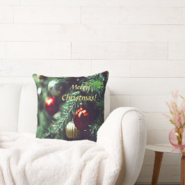 Festive Merry-kerstboom met rode siervoorwerpen Kussen