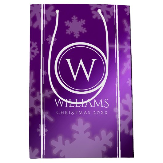 Festive Paarse Folie Snowflakes Monogram Naam Medium Cadeauzakje (Voorkant)