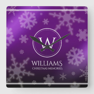 Festive Paarse Folie Snowflakes Monogram Naam Vierkante Klok