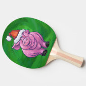 Festive Pig in Santa Hat over Groen Tafeltennisbatje (Zijkant)