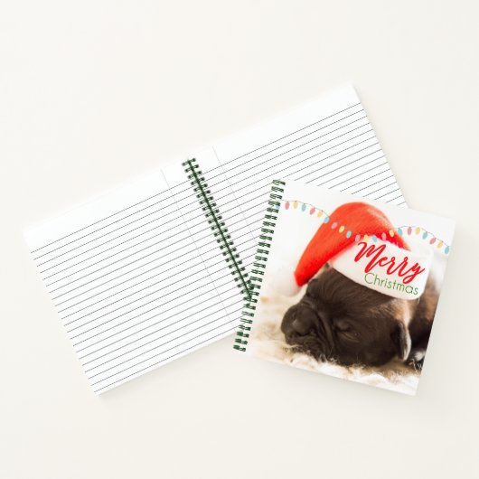 Festive Pug in Red Santa Hat met kerstverlichting Notitieboek (Binnen)