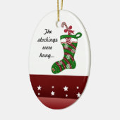 Festive Red and Green Kerstmis Stocking Keramisch Ornament (Links)