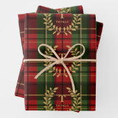 Festive Red And Green Plaid With Custom Monogram Inpakpapier Vel (In situ)