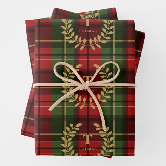 Festive Red And Green Plaid With Custom Monogram Inpakpapier Vel (In situ)