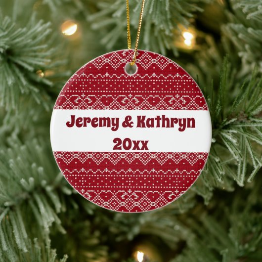 Festive Red and White Scandinavian Knit Pattern Keramisch Ornament (Boom)