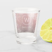 Festive Red Folie Snowflakes Monogram Naam Shot Glas (Achterkant)