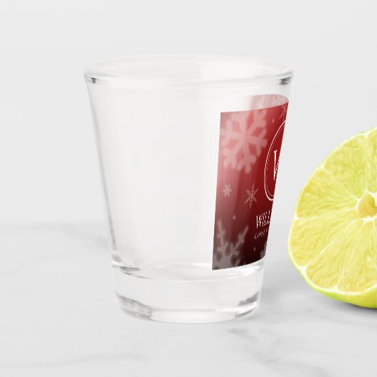 Festive Red Folie Snowflakes Monogram Naam Shot Glas (Links)