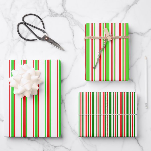 Festive Red, White, Green Kerststijl Patronen Inpakpapier Vel (Voorkant)