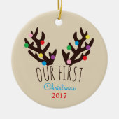 Festive Reindeer Antlers, onze eerste kerstviering Keramisch Ornament (Voorkant)
