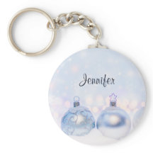 Festive Silver-kerstballen op sneeuw