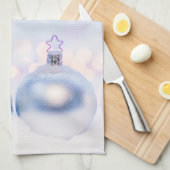 Festive Silver-kerstballen op sneeuw Theedoek (Quarter Fold)