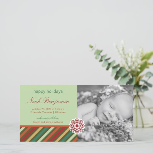 Festive Stripes Holiday Foto geboorteaankondiging Feestdagenkaart (Staand voorkant)