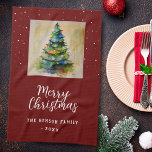 Festive Waterverf Merry Kerstmis Artistic Theedoek<br><div class="desc">Festive Waterverf Merry kerstTree Artistic Testing Red Holiday Kitchen Towels. Festive waterverf tekening van een kleurrijke kerstboom met een vrolijke kerstwens in een trendy wit script op een donkere rode achtergrond. U kunt om het even welke tekst op de handdoek veranderen.</div>