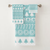Festive White/Aqua Kerstmis Iconic Pattern Bad Handdoek (Insitu)