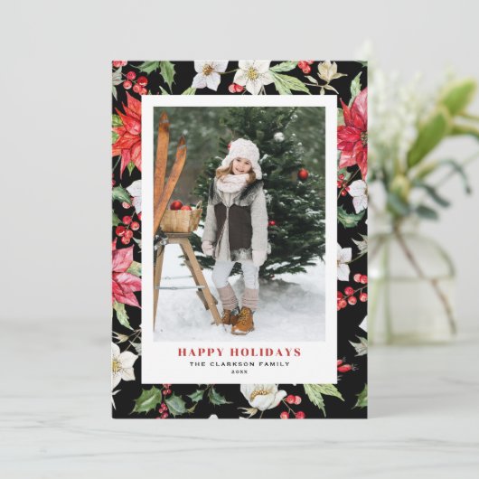 Festive Winter Flowers Pattern Black Foto Feestdagenkaart (Staand voorkant)