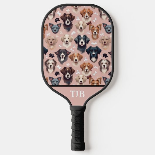 Fetching Fun: Aangepaste hond-thema Blush Pink Pickleball Paddle (Voorkant)