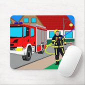 Feuerwehrmann im Feuerwehreinsatz beim löschen Muismat (Met muis)