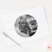 FIAT 500-auto in zwart-wit Ronde Sticker (Envelop)